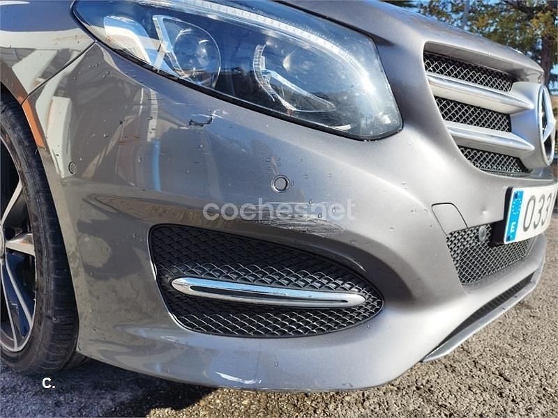Usado Mercedes B200 136 CV (100 kW) 2017 Gris / plata Monovolumen