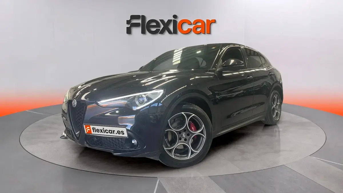 Usado Alfa Romeo Stelvio Sprint 190 CV (139 kW) 2022 Negro SUV