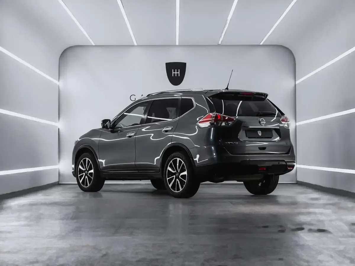 Usado Nissan X-Trail N-Connecta 131 CV (96 kW) 2017 Gris SUV