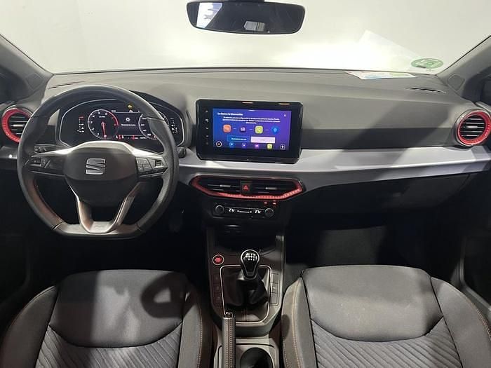Usado Seat Ibiza FR 115 CV (84 kW) 2025 Gris Utilitario