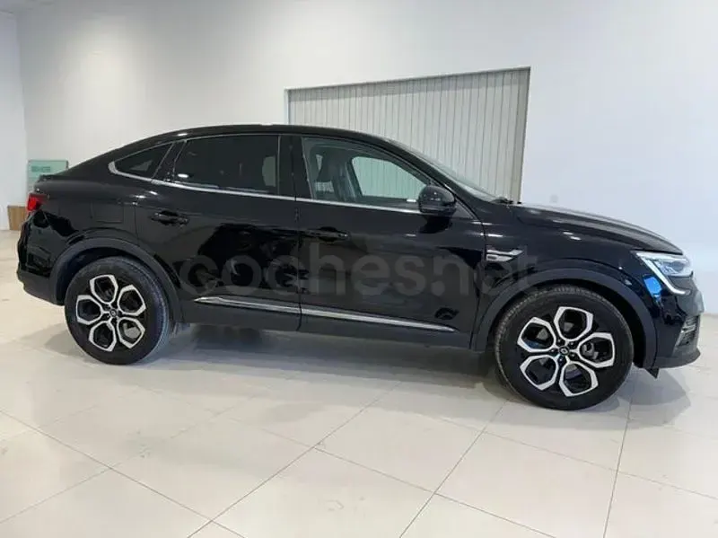 Usado Renault Arkana Techno 140 CV (102 kW) 2023 Negro SUV