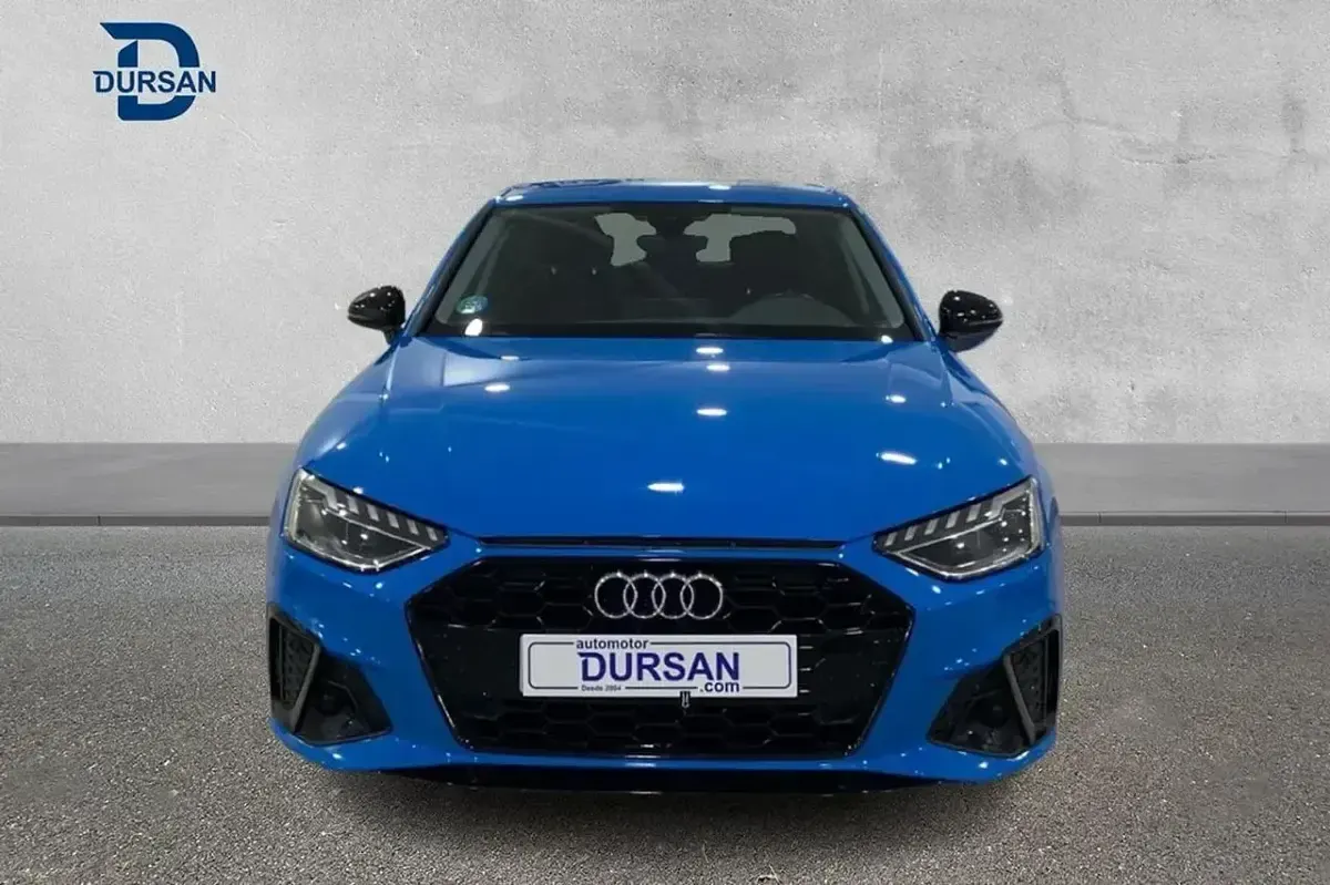 Usado Audi A4 S-Line 163 CV (119 kW) 2022 Azul Berlina