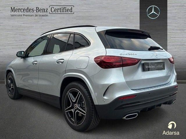 Nuevo Mercedes GLA200 AMG line 150 CV (110 kW) 2026 Plata hightech SUV