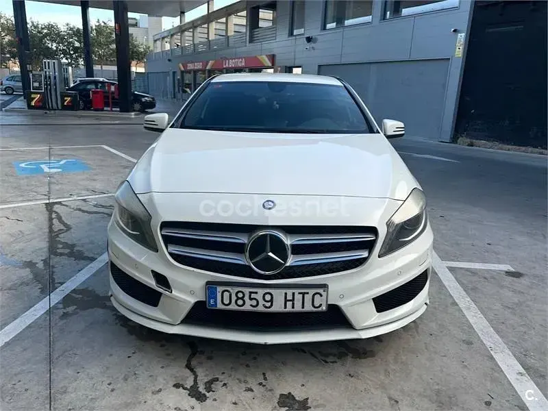 Usado Mercedes A200 AMG line 136 CV (100 kW) 2013 Blanco Utilitario