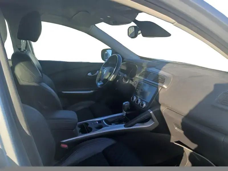 Usado Renault Kadjar Zen 140 CV (102 kW) 2020 Gris/plata SUV
