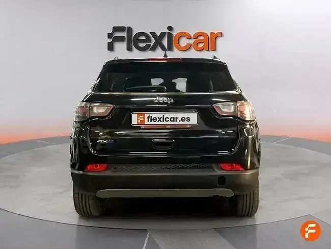 Usado Jeep Compass Limited 190 CV (139 kW) 2023 Negro SUV