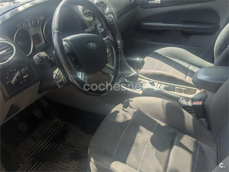 Negro Usado 2008 Ford Focus Titanium Berlina | 4000 € (Precio justo) - Imagen 1/4