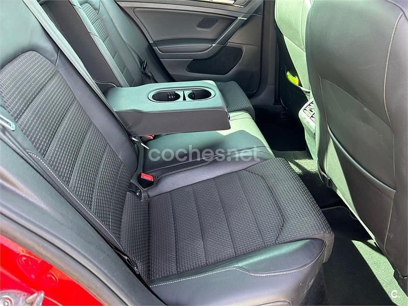 Usado VW Golf VII Sportline 150 HP (110 kW) 2015 Vermelho Sedan