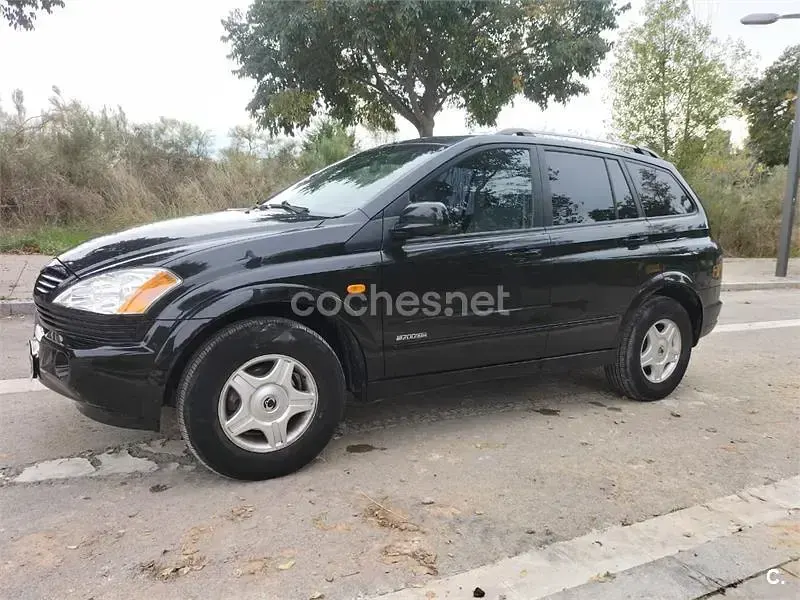 Usado SsangYong Kyron 141 CV (103 kW) 2006 Negro SUV