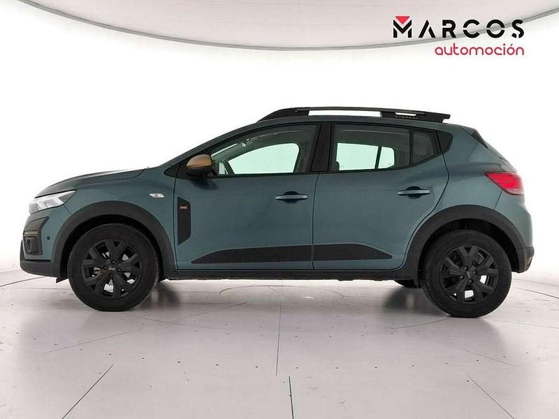 Usado Dacia Sandero Extreme 101 CV (74 kW) 2025 Verde Berlina