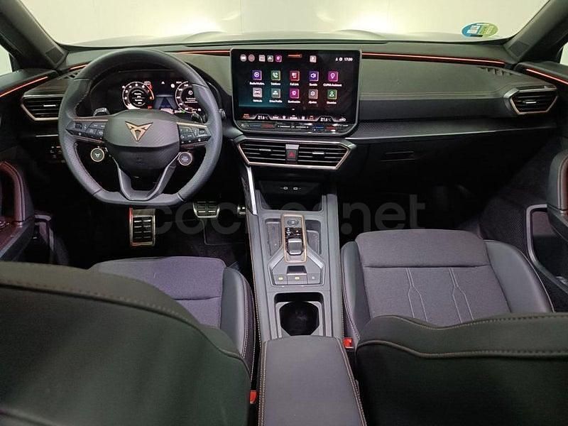 Usado Cupra Leon 150 CV (110 kW) 2025 Gris / plata Berlina