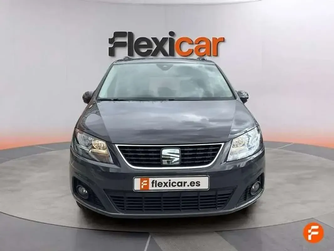 Usado Seat Alhambra Style 150 CV (110 kW) 2020 Gris Monovolumen