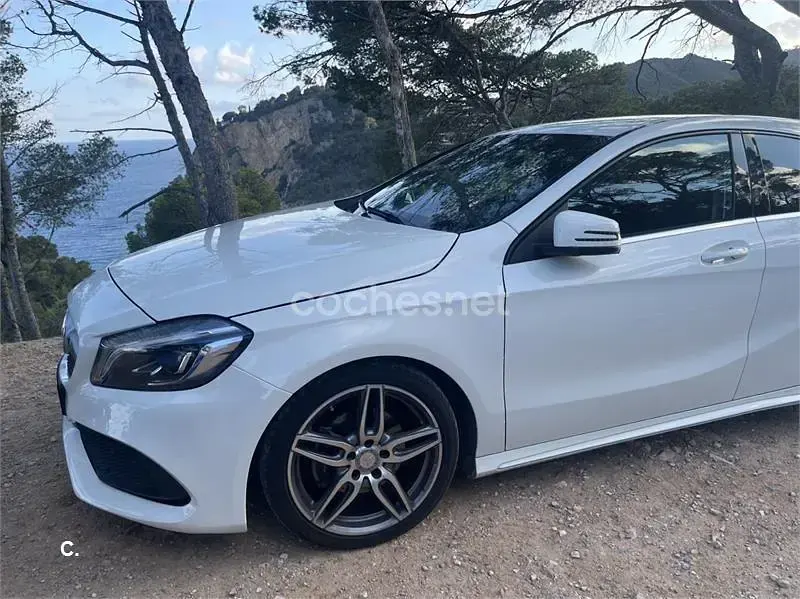 Usado Mercedes A200 AMG line 136 CV (100 kW) 2017 Blanco Berlina