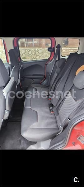 Usado Ford Tourneo Courier Sport 100 CV (73 kW) 2019 Rojo Monovolumen