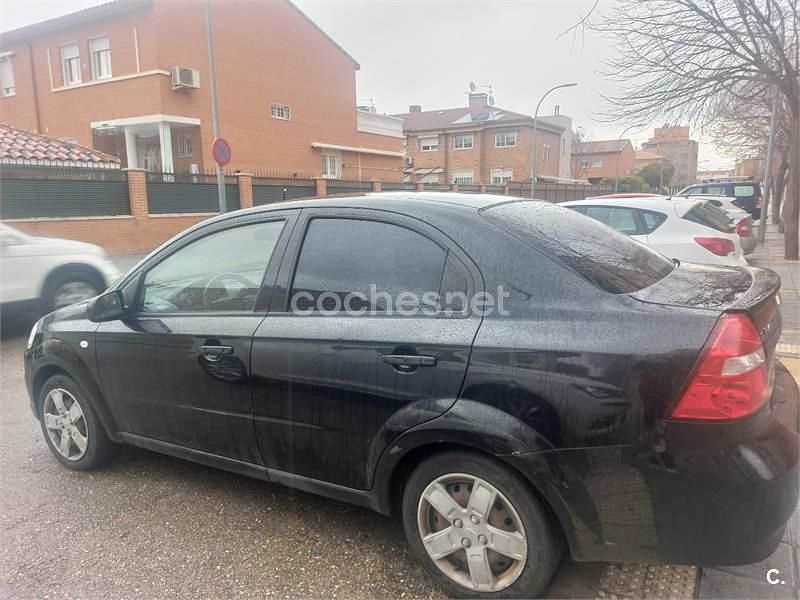 Usado Chevrolet Aveo LT 94 CV (69 kW) 2007 Negro Berlina