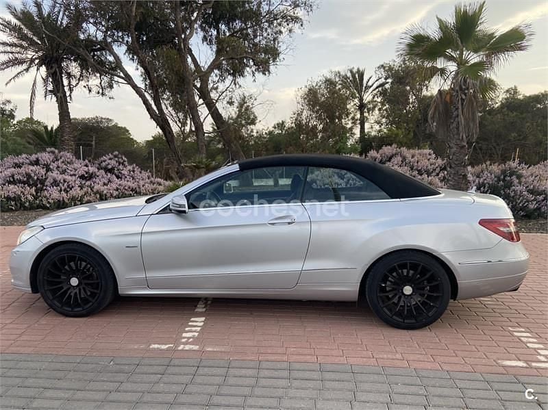 Usado Mercedes E250 Avantgarde 204 CV (150 kW) 2010 Gris / plata Descapotable
