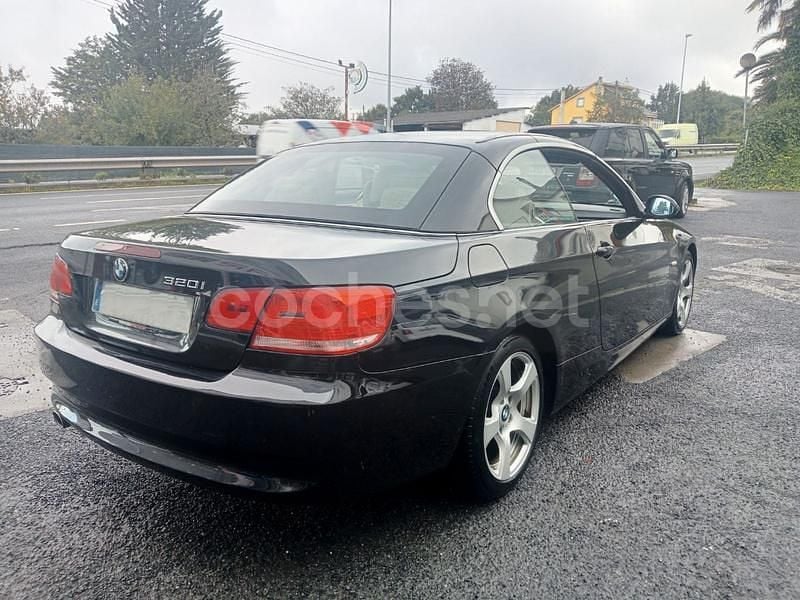 Usado BMW 320 Cabriolet 170 CV (125 kW) 2007 Negro Descapotable