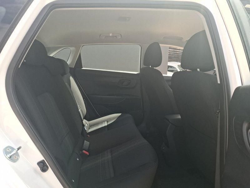 Nuevo Hyundai i20 100 CV (73 kW) 2025 Blanco atlas Utilitario
