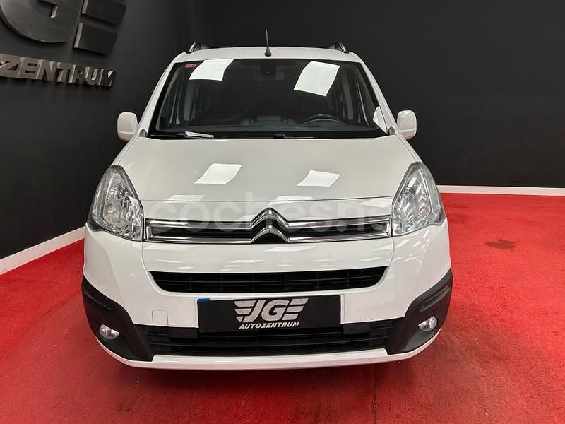 Usado Citroën Berlingo Feel 120 CV (88 kW) 2016 Blanco Monovolumen