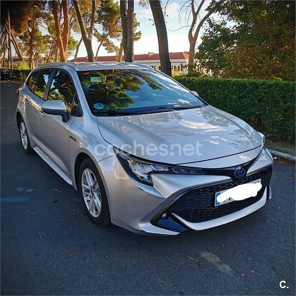 Usado Toyota Corolla Business Edition 122 CV (89 kW) 2021 Gris / plata Familiar