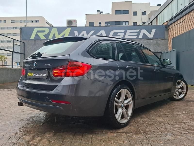 Usado BMW 318 143 CV (105 kW) 2014 Gris / plata Familiar
