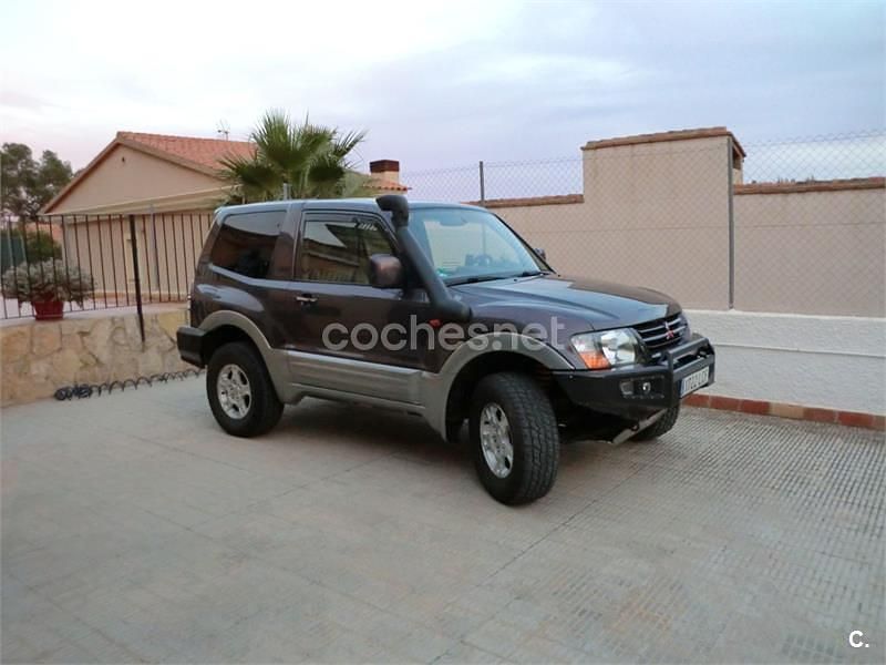 Usado Mitsubishi Montero 194 CV (142 kW) 2000 Gris / plata SUV