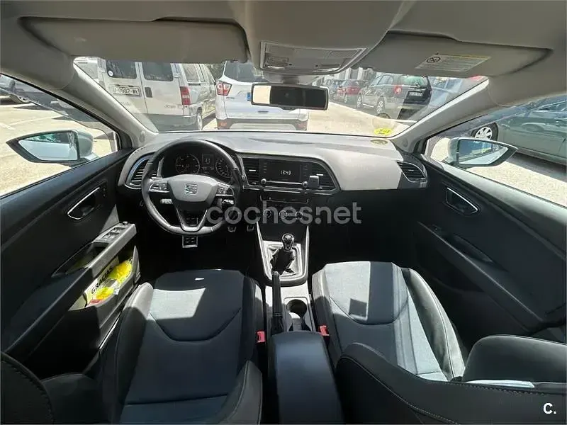 Usado Seat Leon I-Tech 105 CV (77 kW) 2014 Gris / plata Berlina