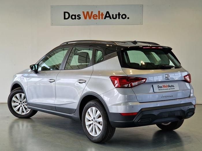 Gris plata Usado 2024 Seat Arona Style SUV | 20.990 € (Precio justo) - Imagen 1/4