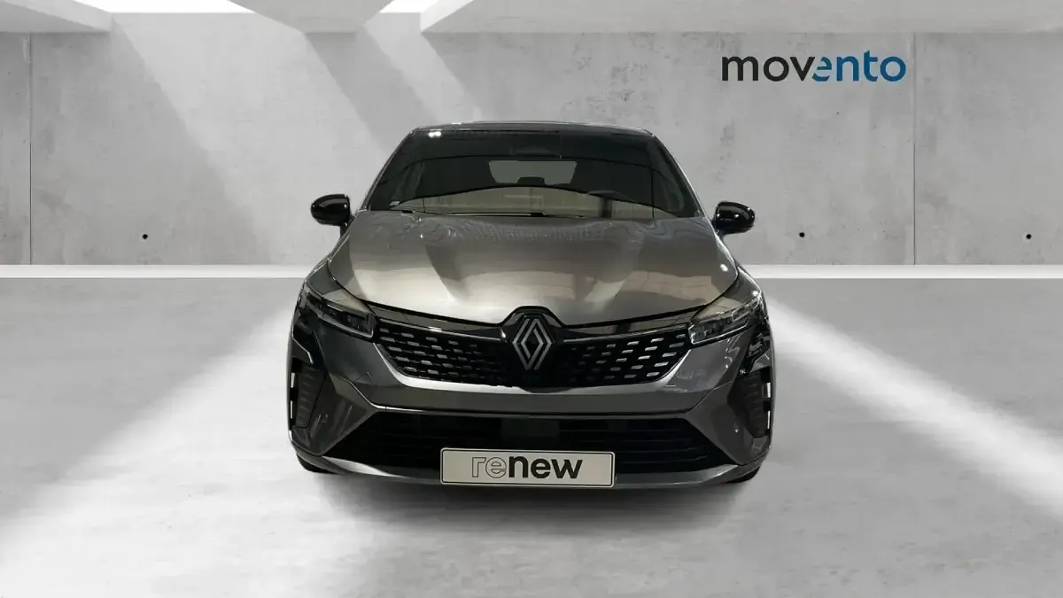 Usado Renault Clio V Techno 100 CV (73 kW) 2025 Gris Berlina
