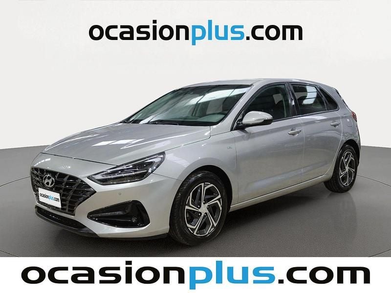 Usado Hyundai i30 120 CV (88 kW) 2022 Gris plata Utilitario