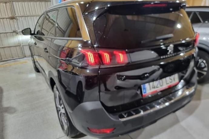 Usado Peugeot 5008 Allure 131 CV (96 kW) 2021 SUV