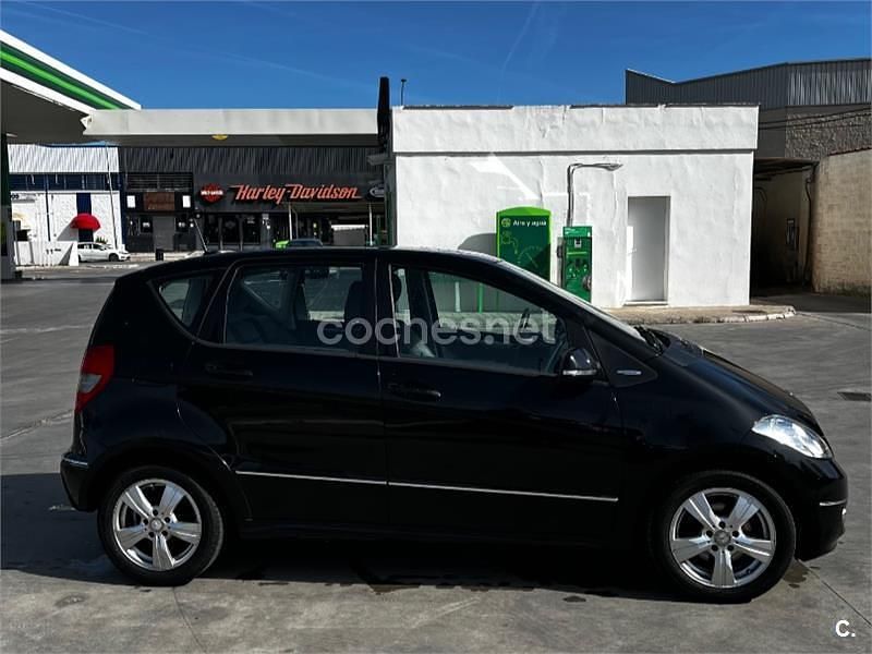 Usado Mercedes A180 Style 109 CV (80 kW) 2012 Negro Berlina