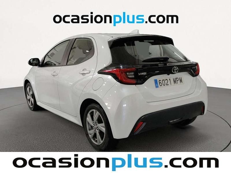 Usado Toyota Yaris Hybrid Active 116 CV (85 kW) 2024 Blanco Utilitario