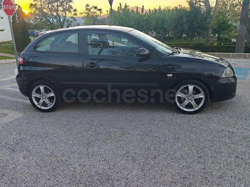 Käytetty Seat Ibiza Sport 100 HP (73 kW) 2006 Musta Viistoperä