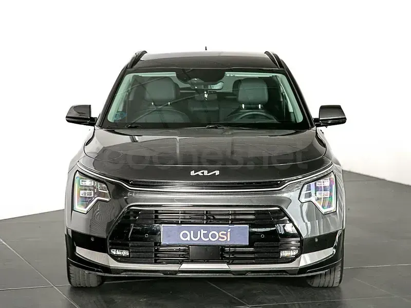 Usado Kia Niro 141 CV (103 kW) 2022 Gris / plata SUV