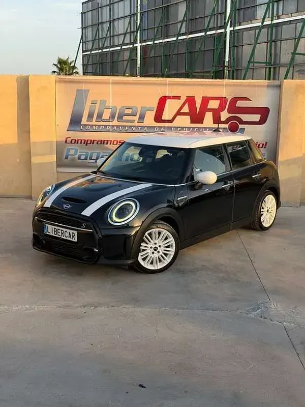 Usado Mini Cooper S 178 CV (130 kW) 2022 Negro Utilitario