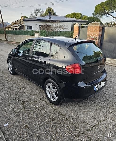 Usado Seat Altea Reference 105 CV (77 kW) 2011 Negro Monovolumen