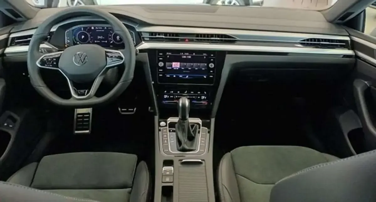 Nuevo VW Arteon R-line 218 CV (160 kW) 2025 Gris Familiar