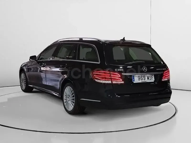Usado Mercedes E300 231 CV (169 kW) 2015 Negro Familiar