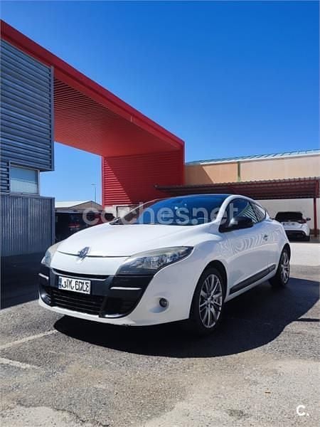 Usado Renault Mégane 110 CV (80 kW) 2011 Blanco Berlina