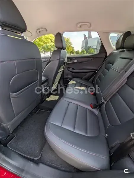 Usado MG EHS Comfort 258 CV (189 kW) 2022 Rojo SUV