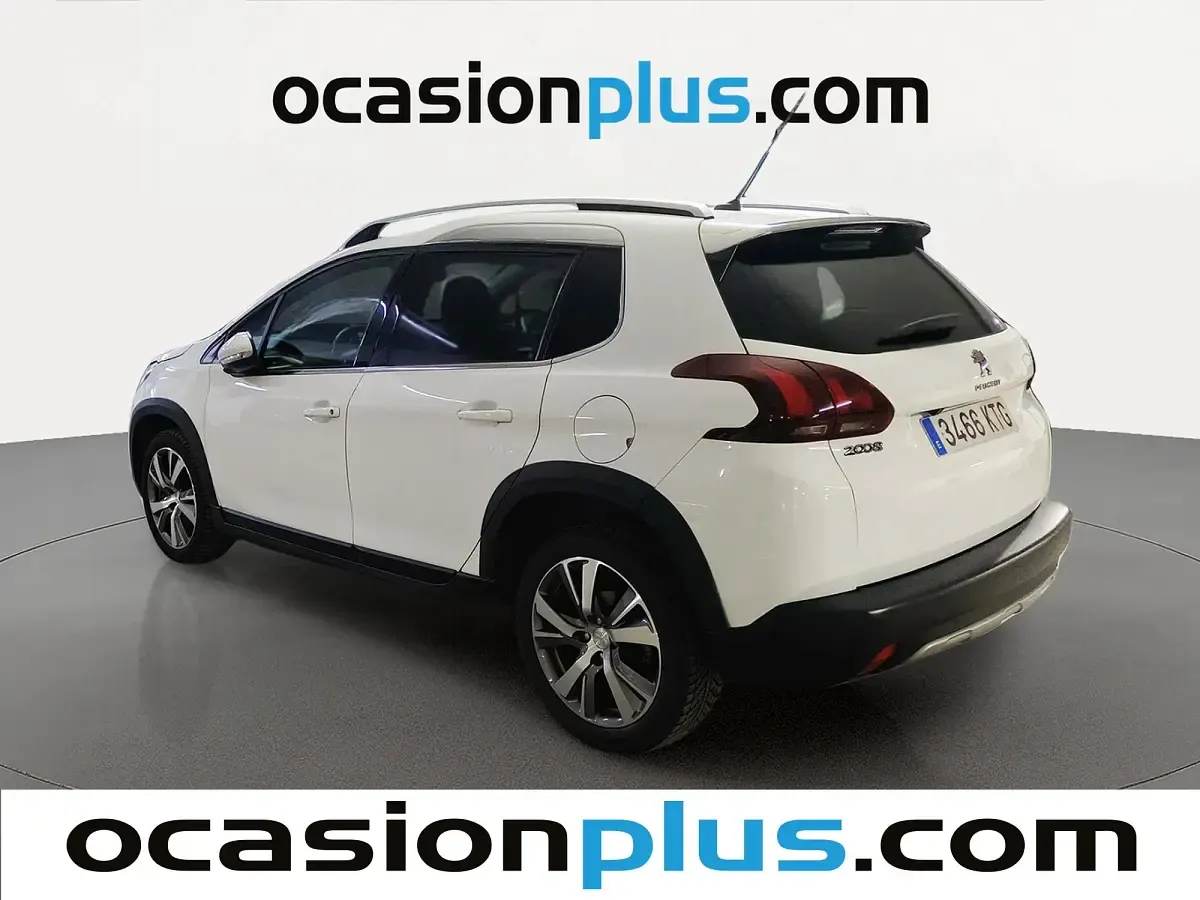 Usado Peugeot 2008 Allure 110 CV (80 kW) 2019 Blanco SUV