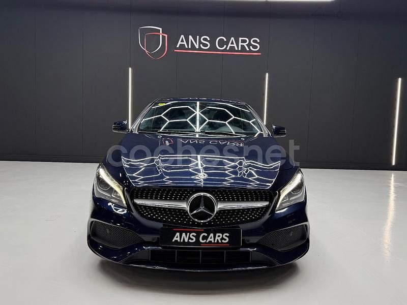 Usado Mercedes CLA200 Shooting Brake 136 CV (100 kW) 2018 Azul Familiar