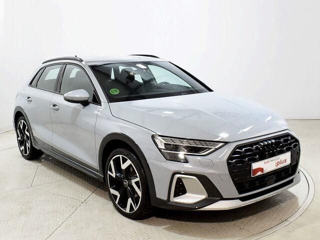 Gris Usado 2024 Audi A3 Sport Berlina | 37.500 € (Precio justo) - Imagen 1/4