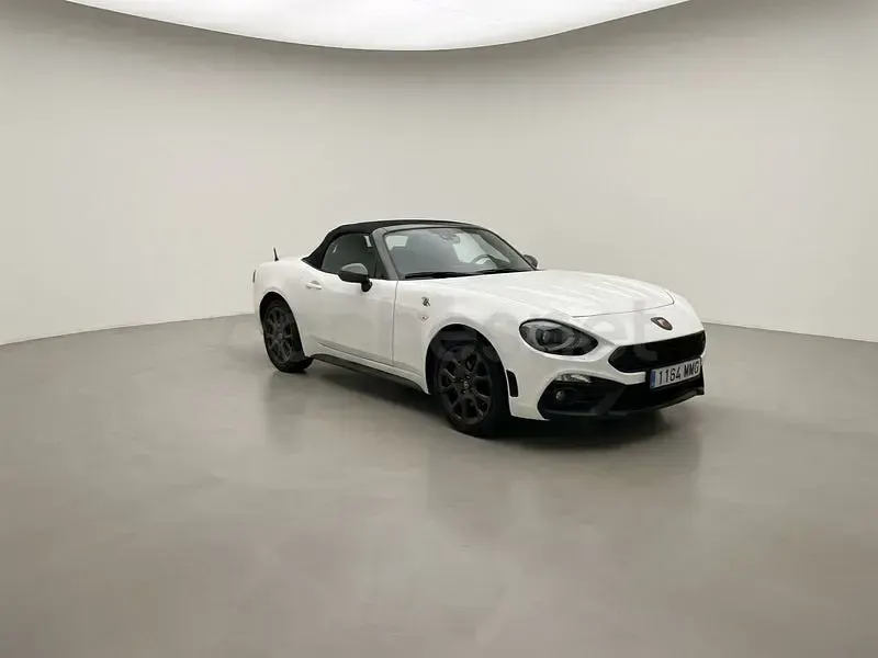 Usado Fiat 124 Spider 140 CV (102 kW) 2019 Blanco Descapotable
