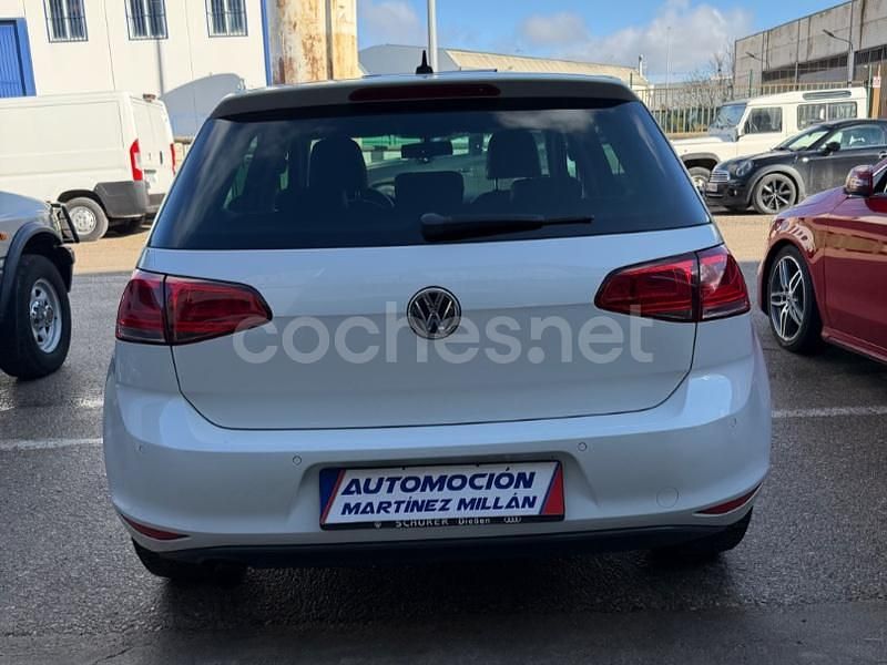 Usado VW Golf Edition 105 CV (77 kW) 2013 Blanco Berlina