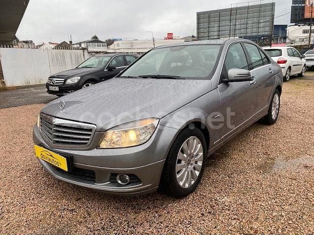 Usado Mercedes C220 Elegance 170 CV (125 kW) 2009 Gris / plata Berlina
