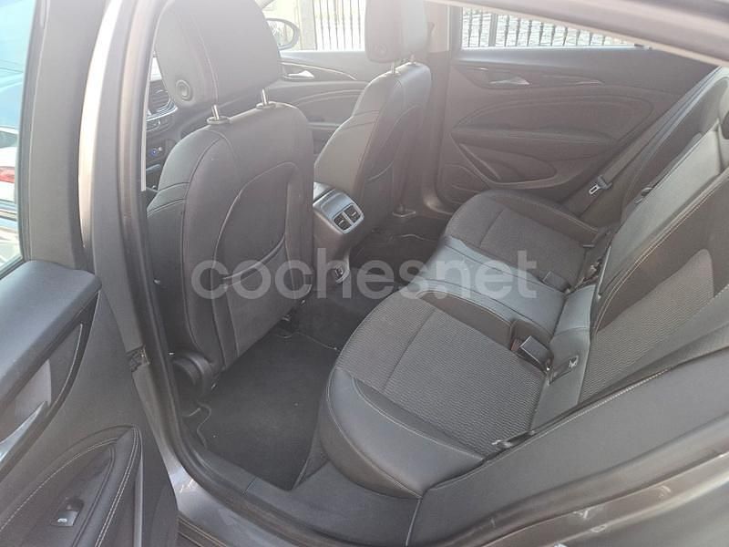 Gris / plata Usado 2018 Opel Insignia Excellence Berlina | 11.000 € (Precio justo) - Imagen 1/4