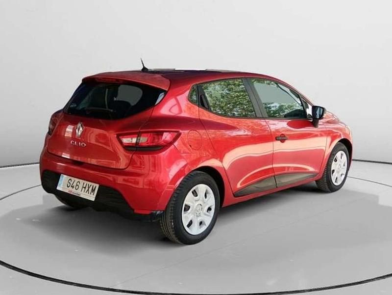 Begagnad Renault Clio IV Authentique 75 HK (55 kW) 2014 Röd Halvkombi