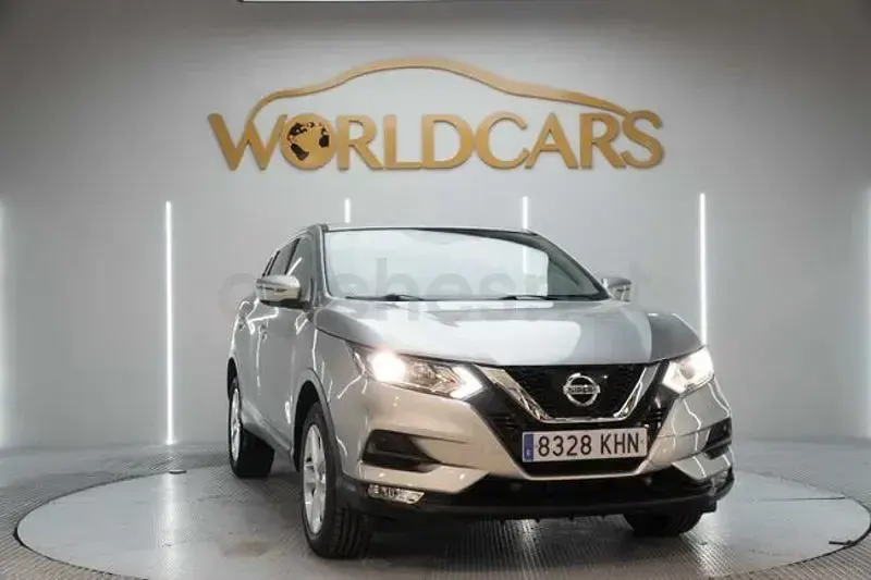 Usado Nissan Qashqai Acenta 115 CV (84 kW) 2018 Gris / plata SUV